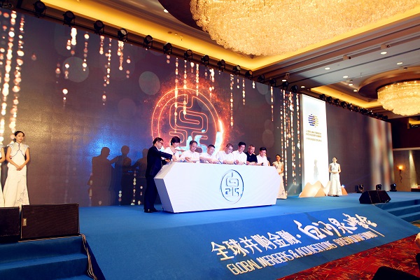 “上市公司并購重組與經(jīng)濟轉型升級”論壇在杭州隆重舉行 “上市公司并購重組與經(jīng)濟轉型升級”論壇在杭州隆重舉行